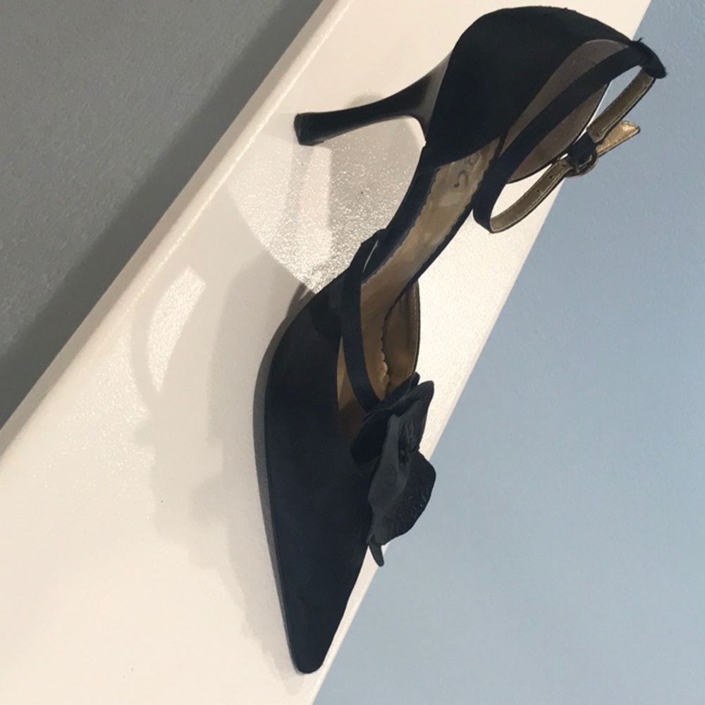 Heels - Picture 2 of 2